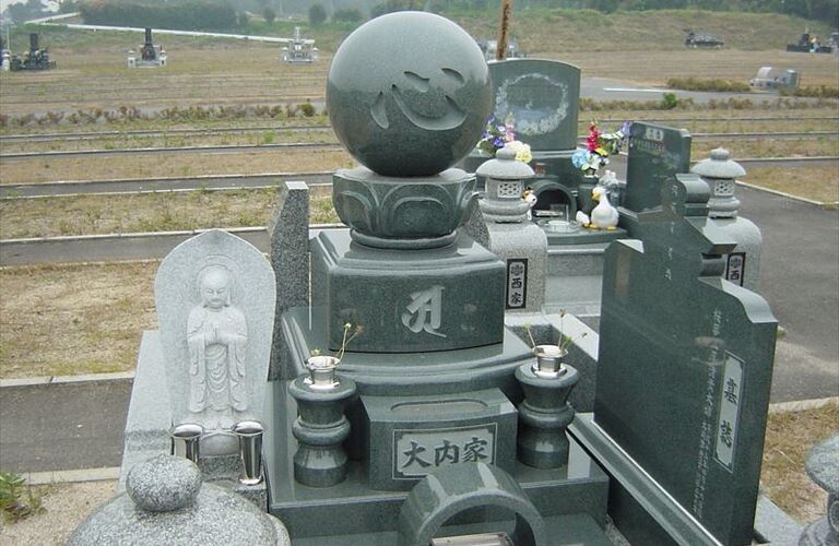 オーダーメイドでオリジナルを製作 | 桜川市の墓石なら有限会社石信